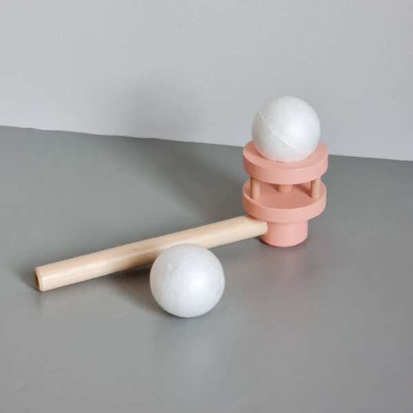 Joc de suflat si de echilibru – Minge zburatoare roz, 3 ani +