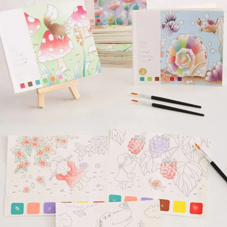 Carte de pictat cu 20 pagini si o pensula, diferite modele, 3 ani +