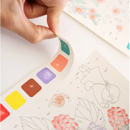 Carte de pictat cu 20 pagini si o pensula, diferite modele, 3 ani +